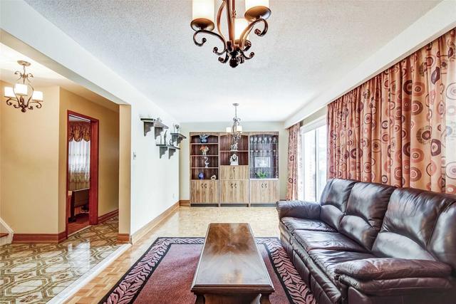 101 Andrew Park, House semidetached with 3 bedrooms, 2 bathrooms and 5 parking in Vaughan ON | Image 3