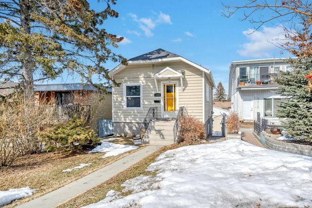 2220 27 Avenue Sw, House detached with 4 bedrooms, 2 bathrooms and 2 parking in Calgary AB | Image 34
