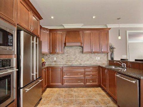 1028 Kelman Crt, House detached with 4 bedrooms, 3 bathrooms and 2 parking in Milton ON | Image 15