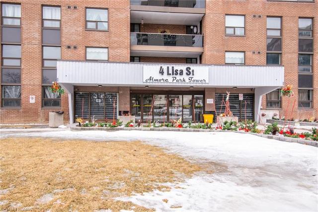 902 - 4 Lisa Street, House attached with 2 bedrooms, 1 bathrooms and null parking in Brampton ON | Image 12