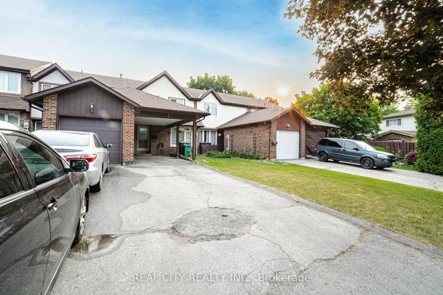 5 Barrington Cres, House attached with 3 bedrooms, 2 bathrooms and 3 parking in Brampton ON | Image 27