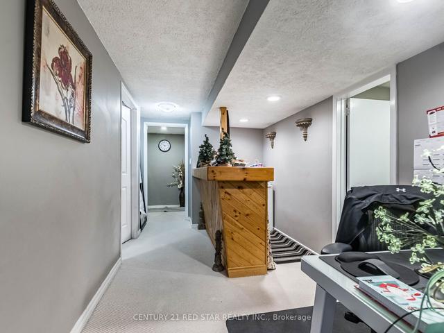 10 Deeside Cres, House semidetached with 3 bedrooms, 2 bathrooms and 7 parking in Brampton ON | Image 13