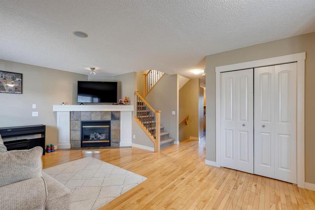 8924 Wentworth Avenue Sw, House detached with 4 bedrooms, 2 bathrooms and 2 parking in Calgary AB | Image 9