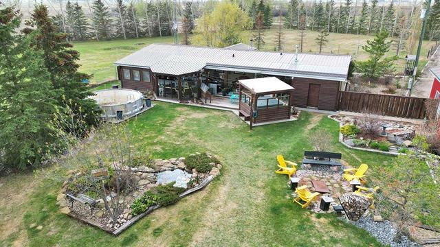1337 Township Road 364, House detached with 3 bedrooms, 2 bathrooms and null parking in Red Deer County AB | Image 3