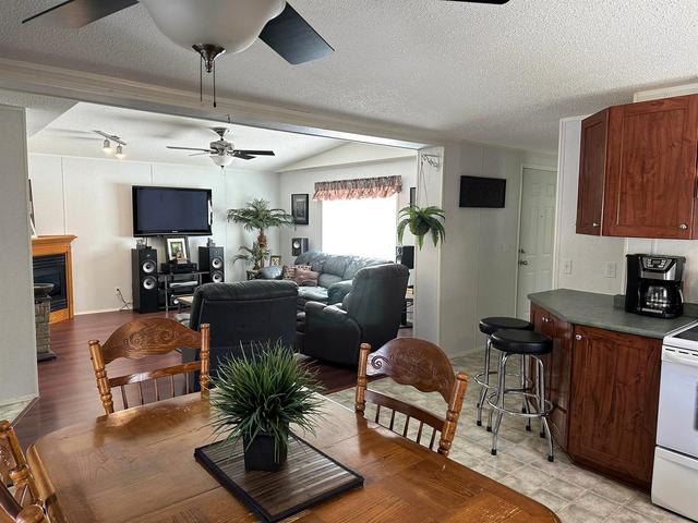 121 67339 Mission Road, House detached with 3 bedrooms, 2 bathrooms and null parking in Lac la Biche County AB | Image 5
