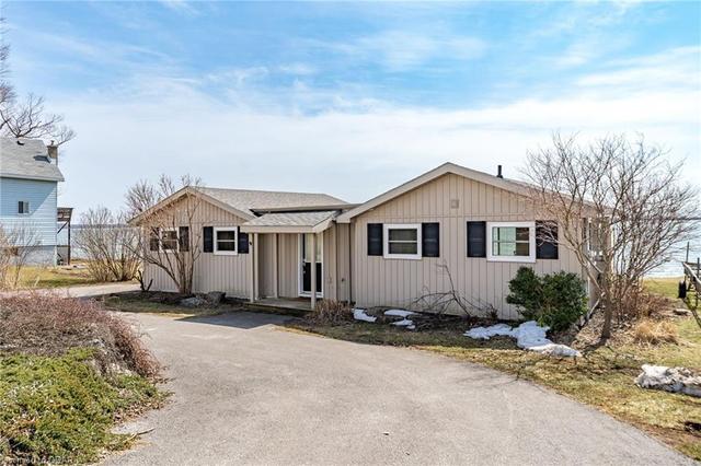 16145 Loyalist Parkway, House detached with 3 bedrooms, 1 bathrooms and null parking in Prince Edward County ON | Image 23