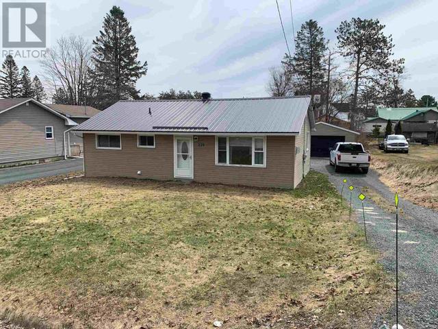 229 Federation St S, House detached with 2 bedrooms, 1 bathrooms and null parking in Thessalon ON | Image 1