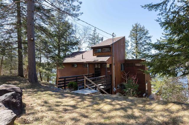 1033 East Walker Lake Dr, House detached with 3 bedrooms, 2 bathrooms and 6 parking in Lake of Bays ON | Image 1