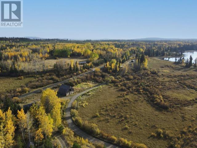 7620 Taylor Lake Road, House detached with 4 bedrooms, 2 bathrooms and null parking in Cariboo L BC | Image 3