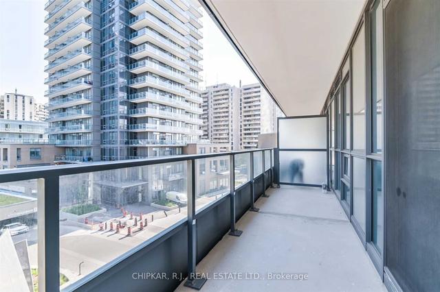 406 - 50 Forest Manor Rd, Condo with 1 bedrooms, 1 bathrooms and 0 parking in Toronto ON | Image 2