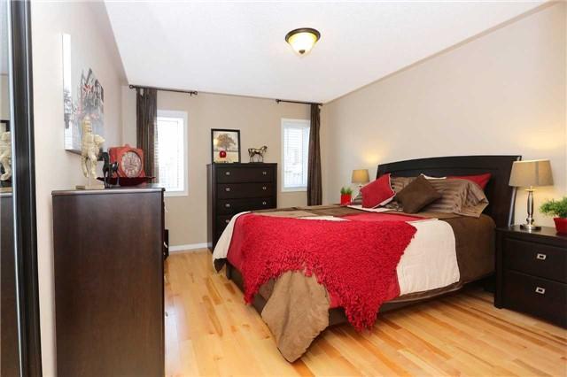 673 Blythwood Sq, House detached with 2 bedrooms, 2 bathrooms and 2 parking in Oshawa ON | Image 9