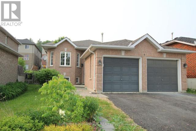 4 Bird St, House detached with 3 bedrooms, 2 bathrooms and 4 parking in Barrie ON | Image 3
