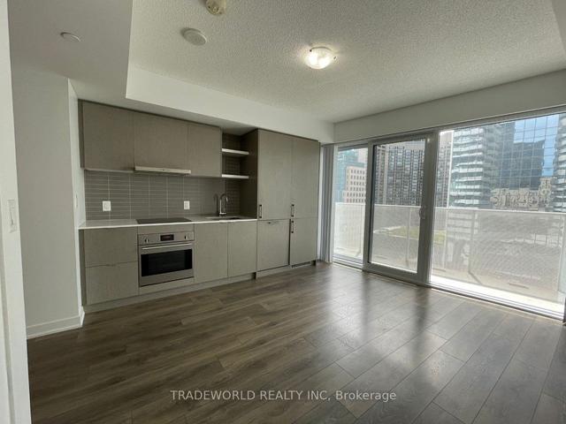 1508 - 100 Harbour St, Condo with 0 bedrooms, 1 bathrooms and 0 parking in Toronto ON | Image 3