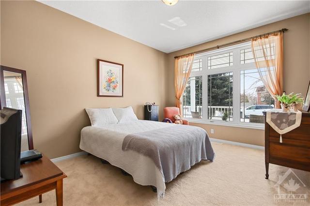 335 Breckenridge Crescent E, Townhouse with 2 bedrooms, 2 bathrooms and 2 parking in Ottawa ON | Image 24