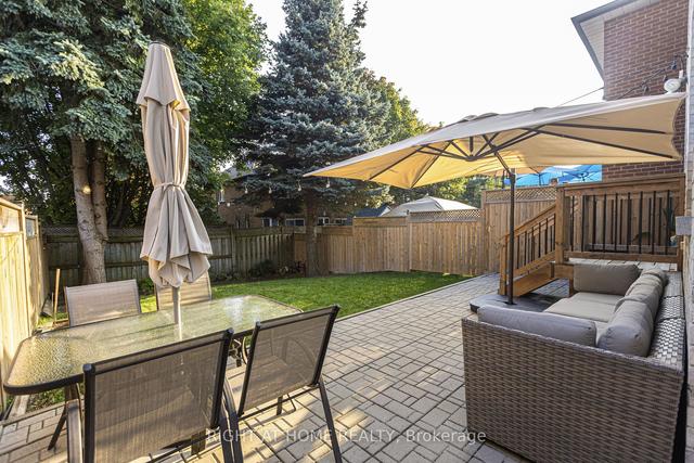 142 Maberley Cres, House detached with 3 bedrooms, 3 bathrooms and 3 parking in Toronto ON | Image 10