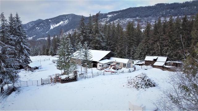 1538 Creighton Valley Road, House detached with 3 bedrooms, 2 bathrooms and 14 parking in North Okanagan E BC | Image 1