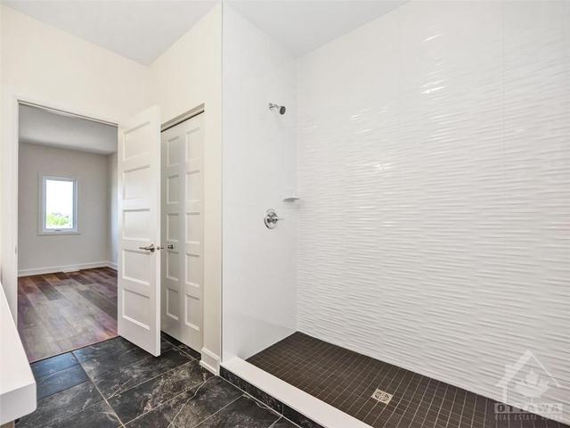 906 Chablis Crescent, Condo with 2 bedrooms, 2 bathrooms and 2 parking in Russell ON | Image 19