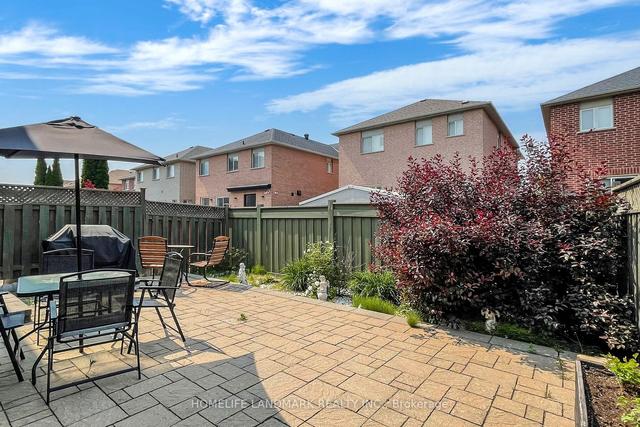 217 Hollywood Hill Circ, House semidetached with 3 bedrooms, 4 bathrooms and 4 parking in Vaughan ON | Image 16