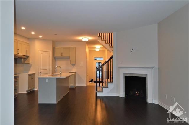 312 Kanashtage Terrace, Townhouse with 3 bedrooms, 3 bathrooms and 2 parking in Ottawa ON | Image 8