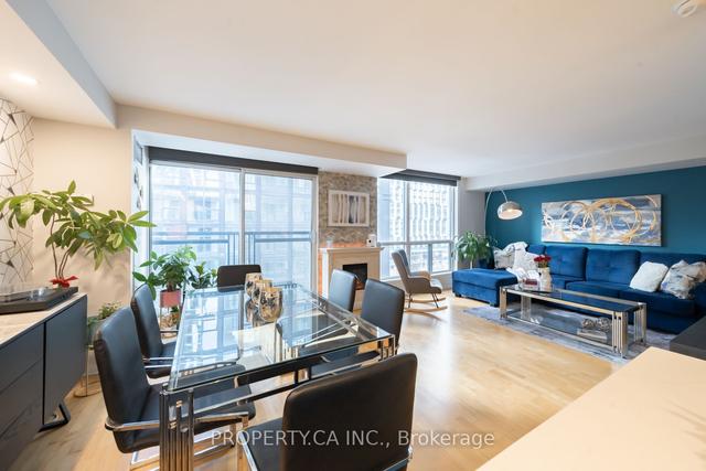1105 - 75 Dalhousie St, Condo with 2 bedrooms, 1 bathrooms and 1 parking in Toronto ON | Image 2