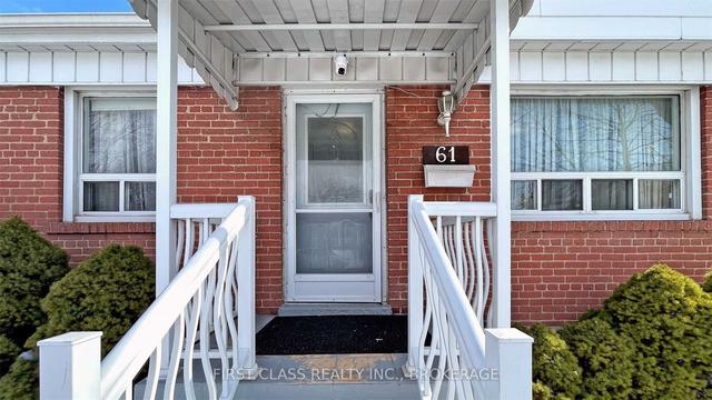 61 Lockerbie Ave, House detached with 3 bedrooms, 2 bathrooms and 3 parking in Toronto ON | Image 1