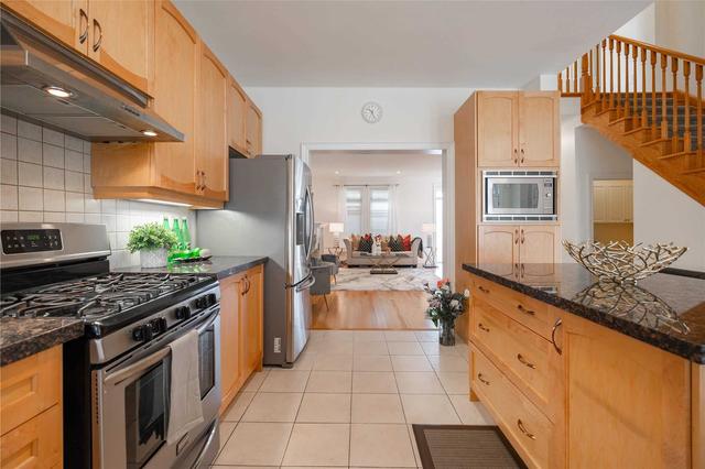 985 Southdown Rd, House detached with 4 bedrooms, 3 bathrooms and 6 parking in Mississauga ON | Image 22