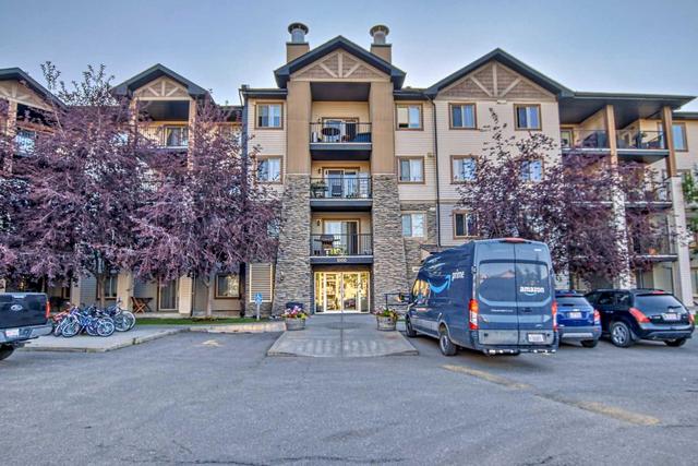 1211 - 8 Bridlecrest Drive Sw, Condo with 2 bedrooms, 2 bathrooms and 1 parking in Calgary AB | Image 1