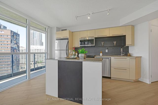 1304 - 25 Carlton St, Condo with 2 bedrooms, 2 bathrooms and 1 parking in Toronto ON | Image 14