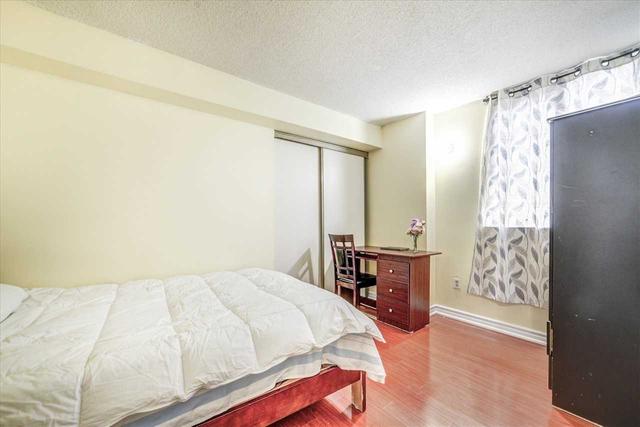 809 - 15 Sewells Rd, Condo with 2 bedrooms, 1 bathrooms and 1 parking in Toronto ON | Image 13