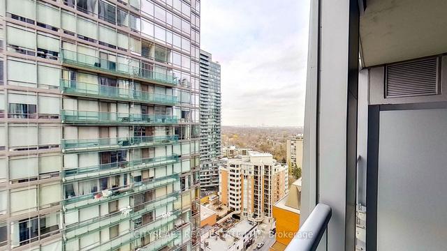 1706 - 1 Yorkville Ave, Condo with 1 bedrooms, 1 bathrooms and 0 parking in Toronto ON | Image 8