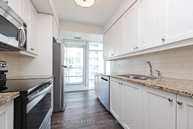 3405 - 2181 Yonge St, Condo with 2 bedrooms, 3 bathrooms and 1 parking in Toronto ON | Image 2