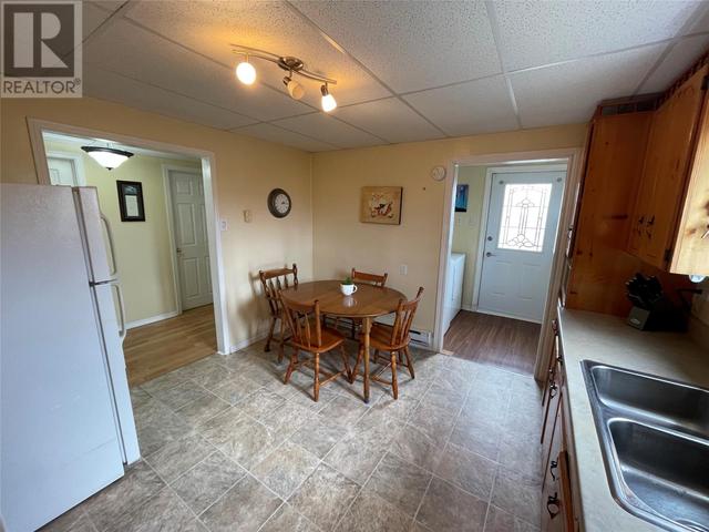 28 Gull Island Road, House detached with 3 bedrooms, 1 bathrooms and null parking in Wabana NL | Image 8