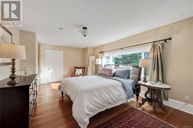 1952 Runnymede Ave, House detached with 6 bedrooms, 5 bathrooms and 6 parking in Victoria BC | Image 38