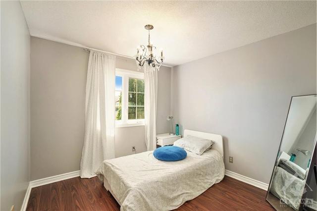 563 Latour Crescent, Townhouse with 3 bedrooms, 3 bathrooms and 3 parking in Ottawa ON | Image 15