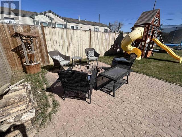 10463 103 Street, House other with 3 bedrooms, 2 bathrooms and null parking in Taylor BC | Image 18
