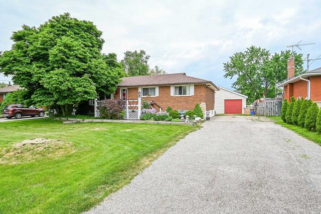 9856 Dickenson Rd, House detached with 3 bedrooms, 2 bathrooms and 10 parking in Hamilton ON | Image 1