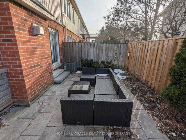 09 - 1035 Victoria Rd S, Townhouse with 4 bedrooms, 3 bathrooms and 2 parking in Guelph ON | Image 13