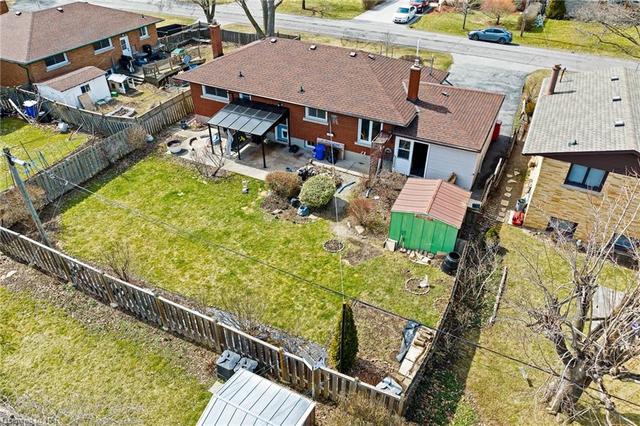 90 Rochelle Drive, House detached with 4 bedrooms, 2 bathrooms and null parking in St. Catharines ON | Image 37