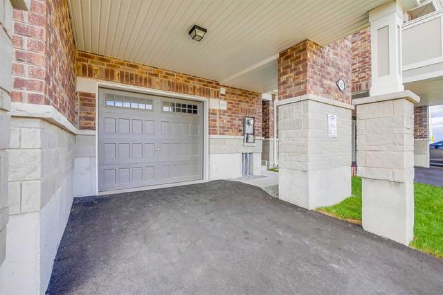 982 Balsam Crt, House attached with 3 bedrooms, 3 bathrooms and 3 parking in Milton ON | Image 12