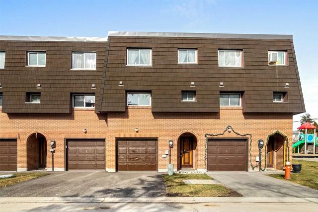 55 - 138 Darras Crct, Townhouse with 3 bedrooms, 3 bathrooms and 2 parking in Brampton ON | Image 1