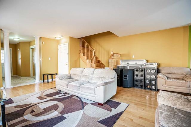 80 Olympia Cres, House semidetached with 3 bedrooms, 4 bathrooms and 5 parking in Brampton ON | Image 39