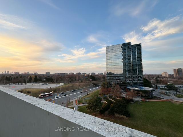 806 - 2033 Kennedy Rd, Condo with 1 bedrooms, 1 bathrooms and 1 parking in Toronto ON | Image 4