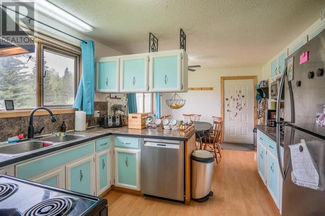 6519 Grey Crescent, House detached with 4 bedrooms, 2 bathrooms and null parking in Cariboo L BC | Image 10