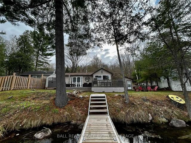 2099 White Lake Rd W, House detached with 2 bedrooms, 1 bathrooms and 4 parking in Douro Dummer ON | Image 16