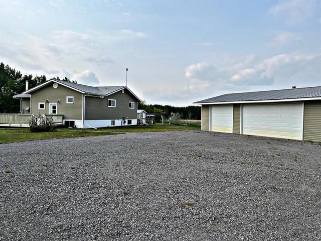 47453 Rr 194, House detached with 4 bedrooms, 2 bathrooms and 8 parking in Camrose County AB | Image 38