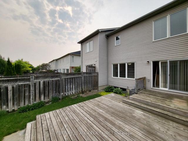 10 Marshview Ave, House attached with 3 bedrooms, 3 bathrooms and 3 parking in Aurora ON | Image 11