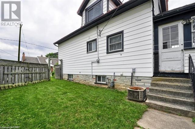 861 Vine Street, House detached with 3 bedrooms, 2 bathrooms and 3 parking in Cambridge ON | Image 23