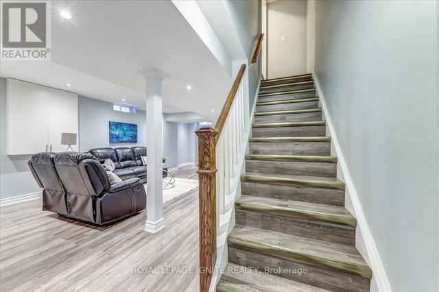 104 Lucena Cres, House attached with 3 bedrooms, 3 bathrooms and 3 parking in Vaughan ON | Image 27