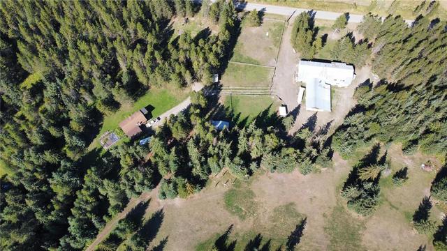 44 Hollingsworth Road, House detached with 2 bedrooms, 1 bathrooms and 4 parking in North Okanagan E BC | Image 1