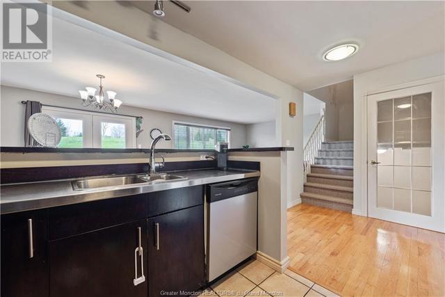 685 Laurier, House detached with 3 bedrooms, 1 bathrooms and null parking in Dieppe NB | Image 9